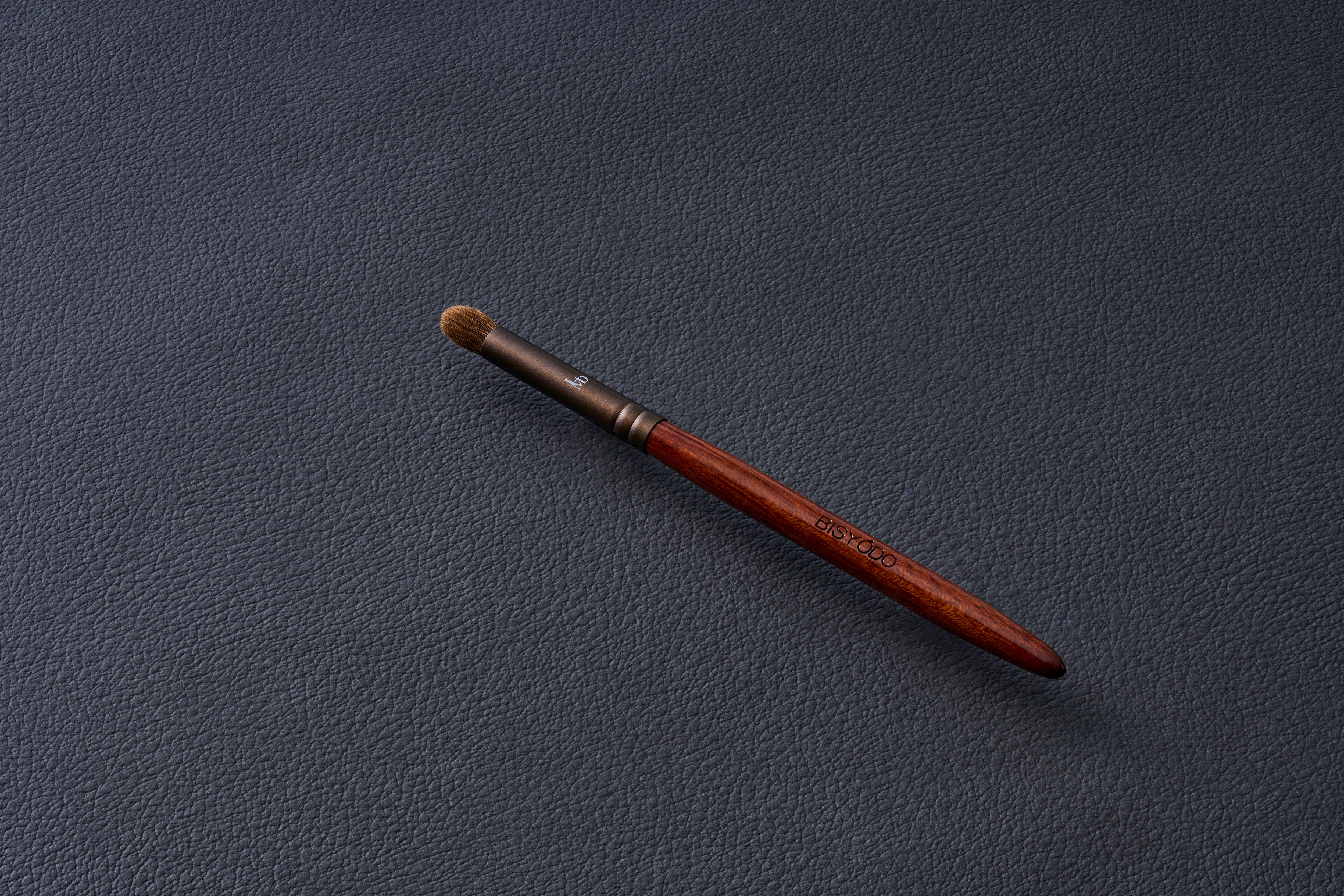 Bisyodo L-ES04 LIMITED EDITION Vintage Pine Squirrel Eyeshadow Brush (Round)