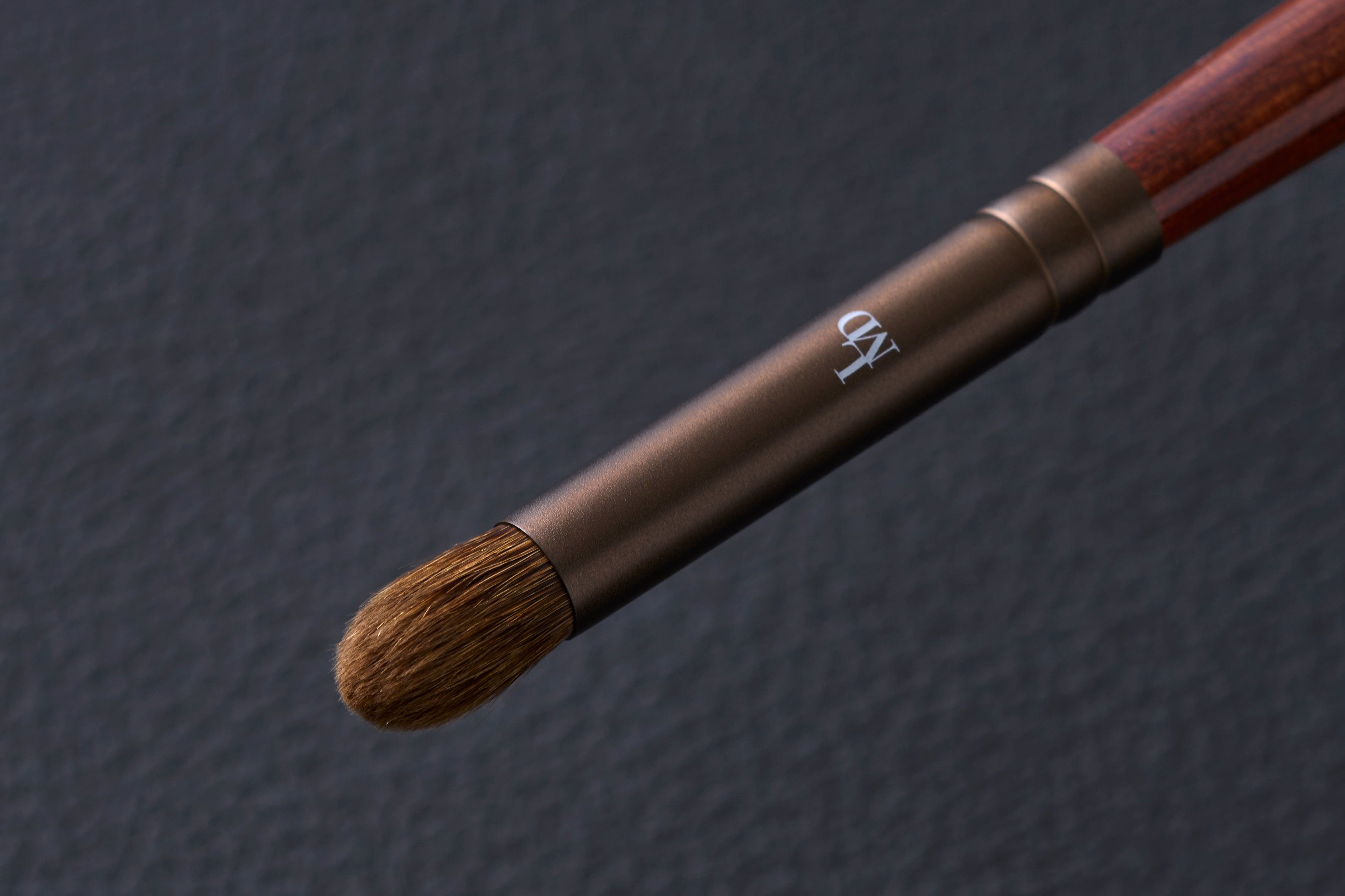 Bisyodo L-ES04 LIMITED EDITION Vintage Pine Squirrel Eyeshadow Brush (Round)