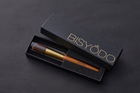 Bisyodo Global Exclusive Flying Squirrel Cheek Brush