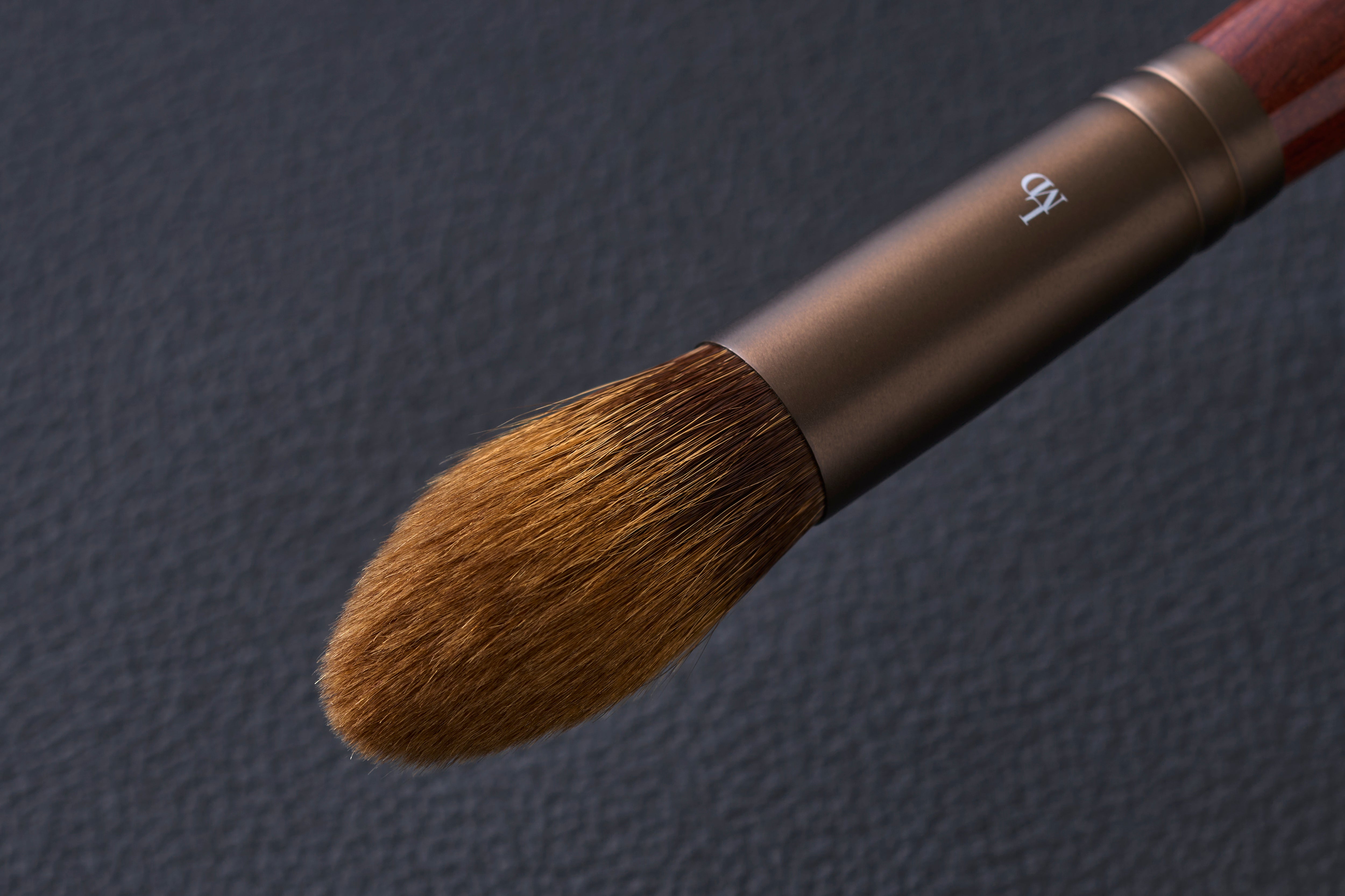 Bisyodo L-H01 LIMITED EDITION Vintage Pine Squirrel Highlight Brush
