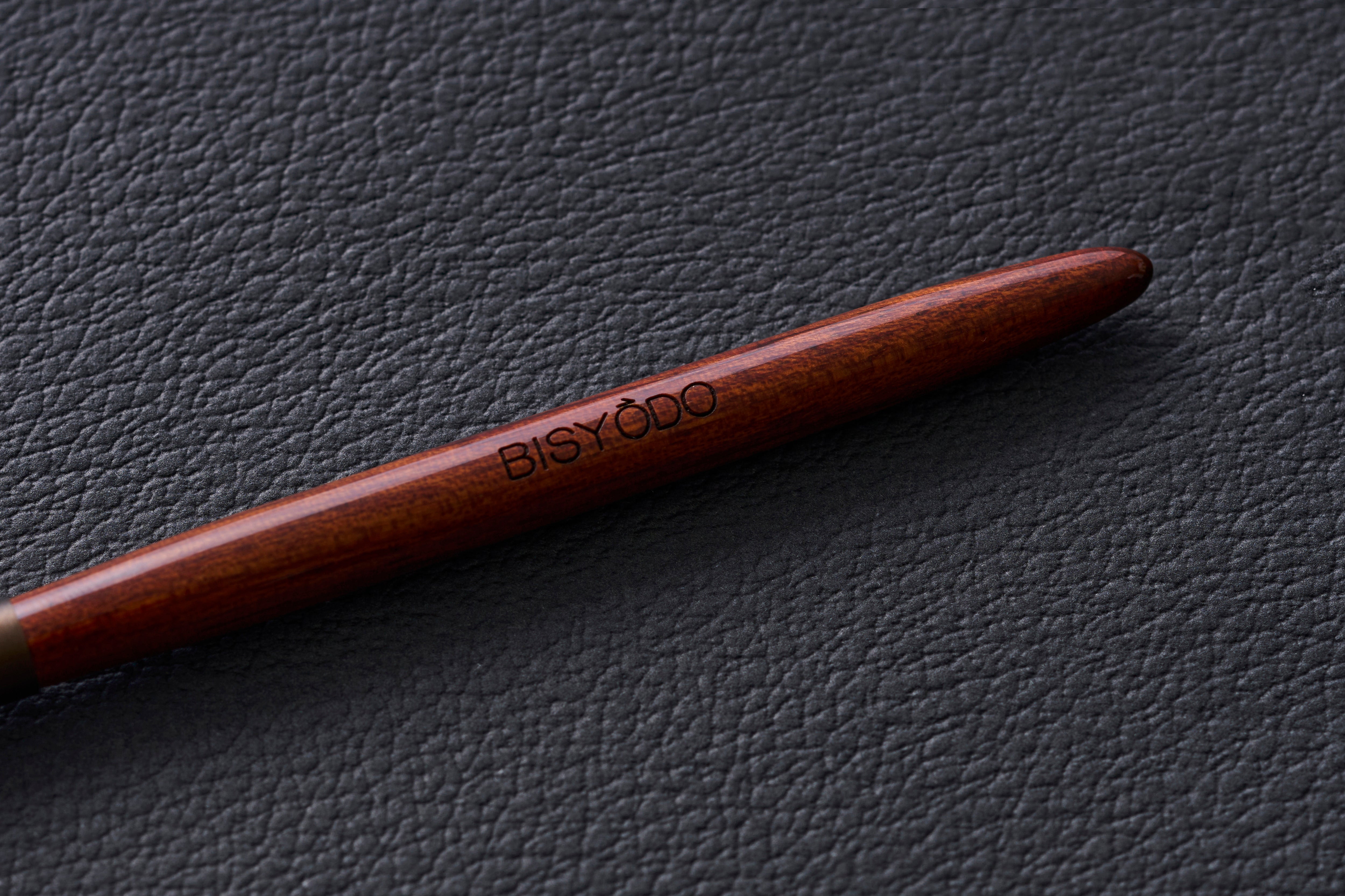 Bisyodo L-ES04 LIMITED EDITION Vintage Pine Squirrel Eyeshadow Brush (Round)