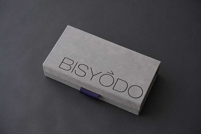 Bisyodo L-C01 LIMITED EDITION Vintage Pine Squirrel Cheek Brush